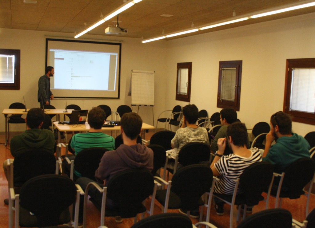 Presentació projectes Turisme a estudiants UIB