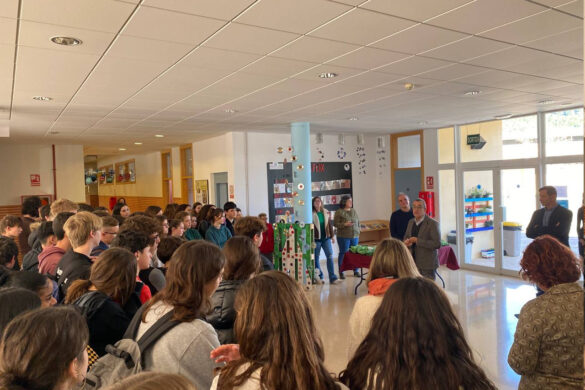 Vicepresidencia entrega los premios a 15 jóvenes del IES Josep Font i Trias de Esporles, ganadores de los concursos del programa Nines y Joves STEM organizados con la Fundación Bit