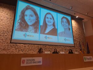 Científiques Wireless DNA María Cardell, Alexandra Recine, Andreaa Geana