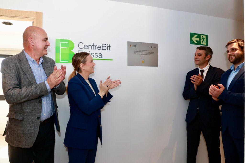 La presidenta Prohens inaugura el CentreBit Eivissa